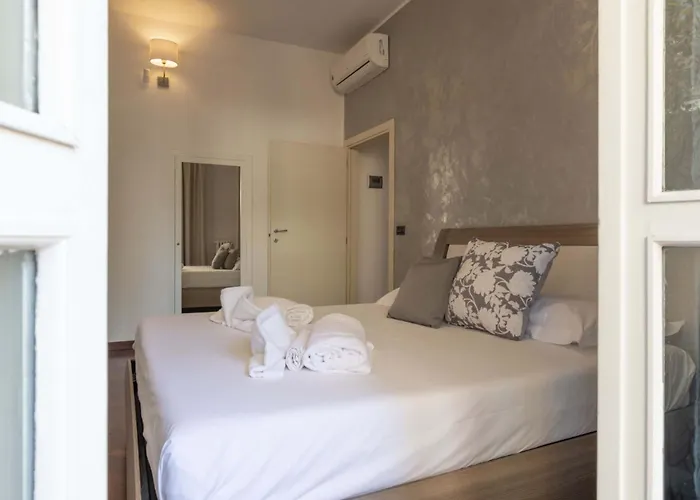 Italian Experience-Novoli Suite Apartment